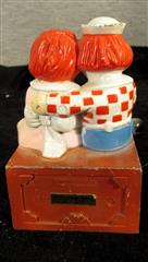 LOT OF 6 VINTAGE VANITY FAIR DIE CAST FIGURINES - SCOOBY FRED RAGGEDY ANN - FIGU
